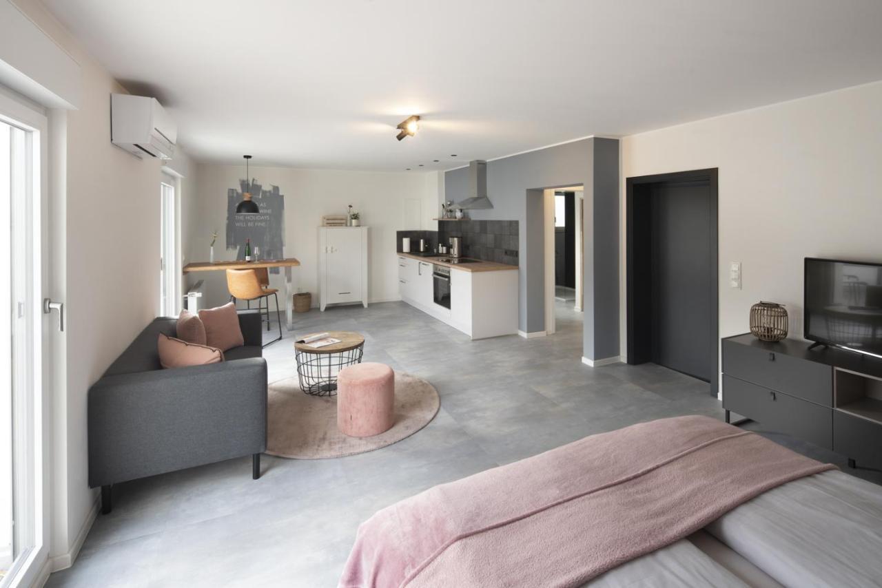 Claes Weinquartier - Appartements & Wine By Niko Schmitt Триттенхайм Экстерьер фото